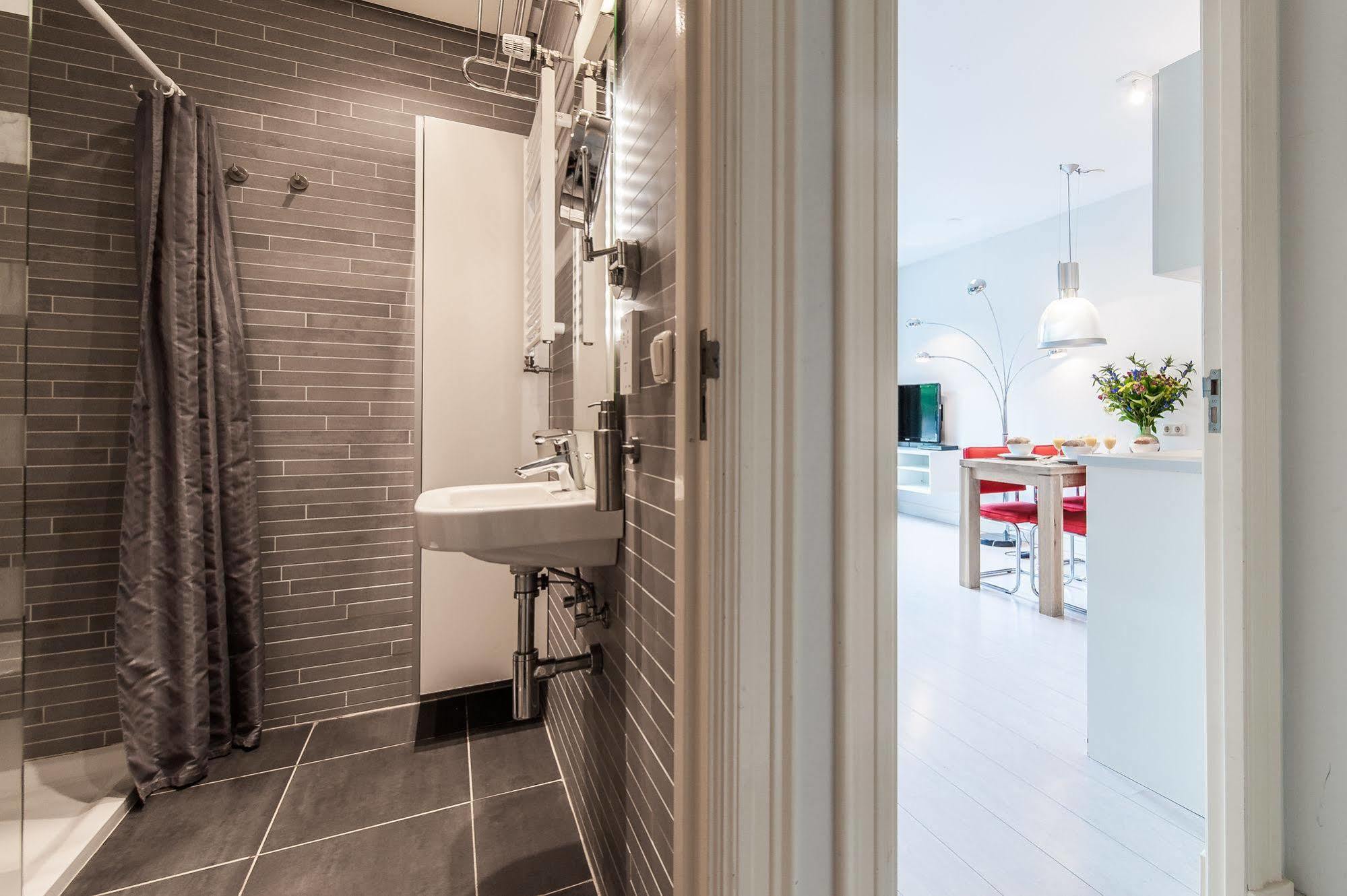 Short Stay Group Dapper Market Serviced Apartments Amsterdam Exterior photo